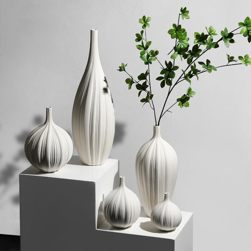Neo-Chinese Minimalist Ceramic Vase – Decorative Home Accent