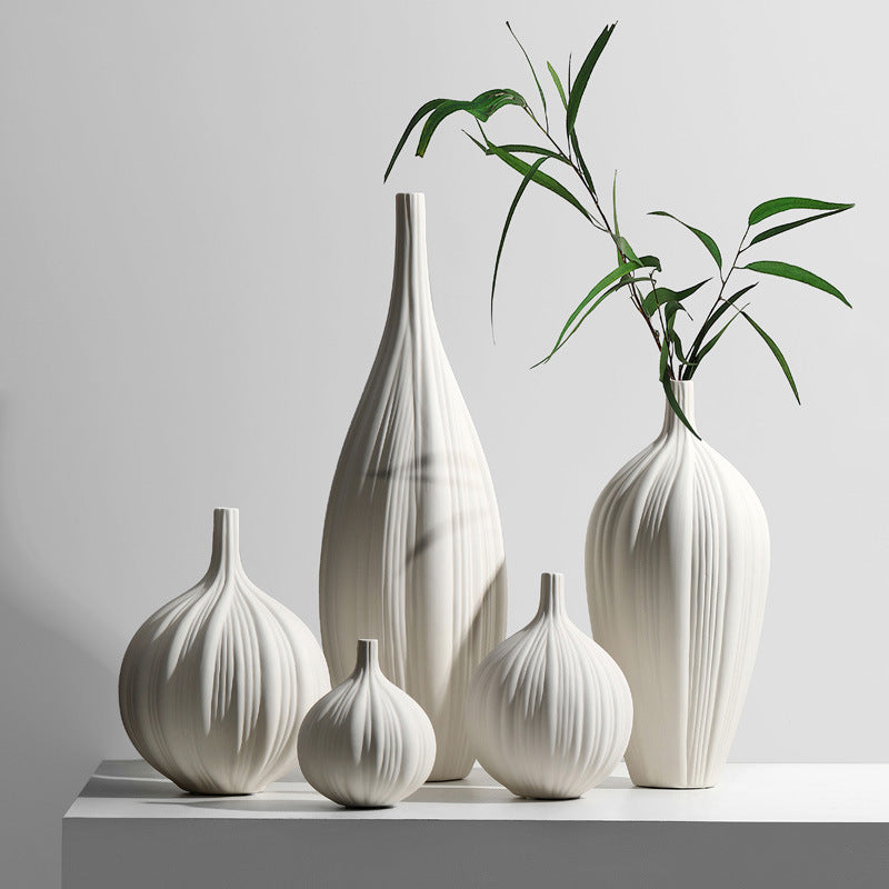 Neo-Chinese Minimalist Ceramic Vase – Decorative Home Accent